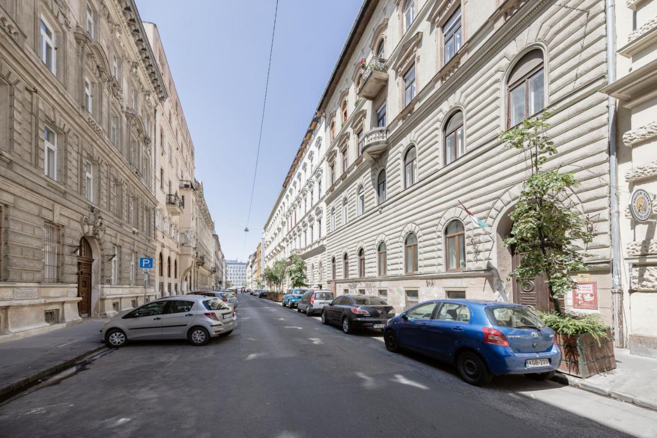 Luxe, Historic Home Near Downtown Landmarks 19Th Century Budapest Eksteriør billede